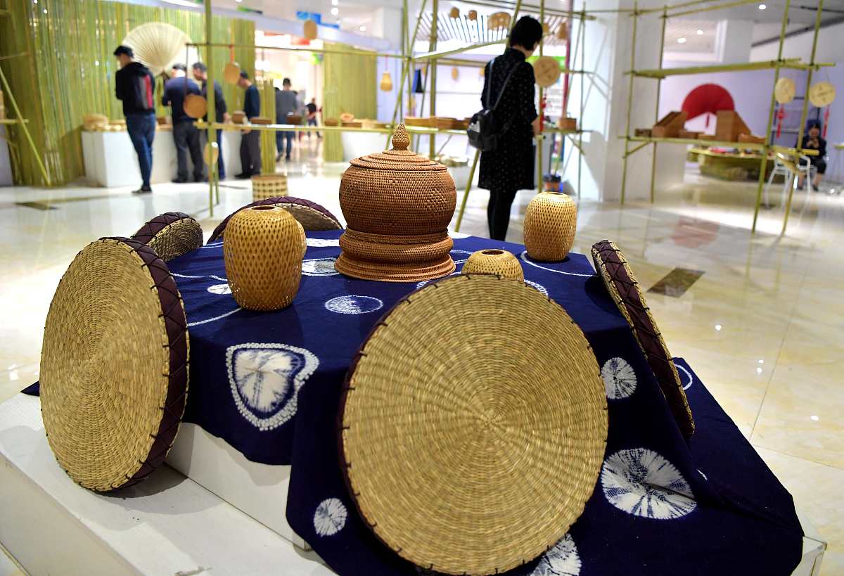 蒲草编织主题展厅：体验自然之美，感受艺术魅力