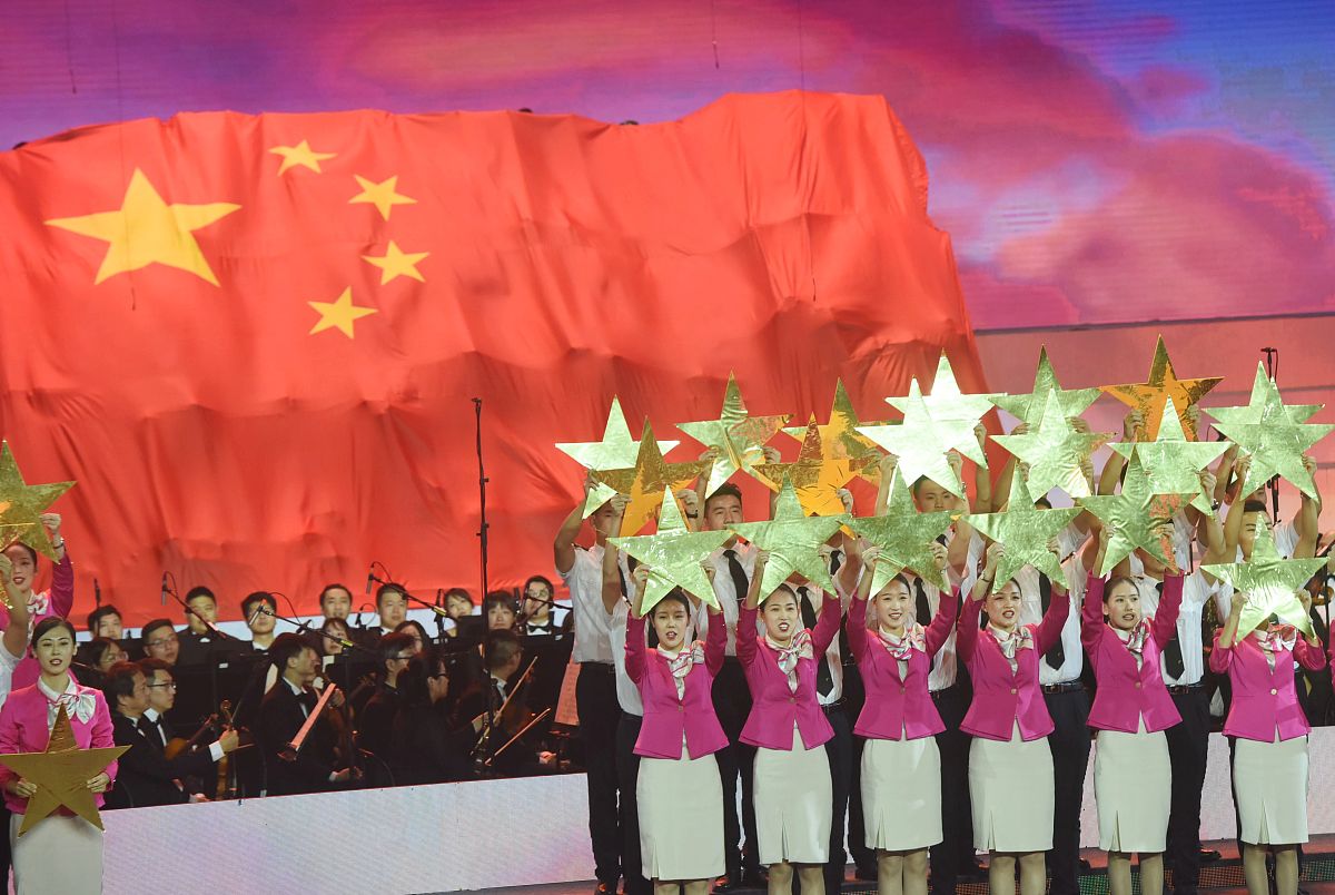 《歌唱祖国》：起源、发展与传承的赞歌