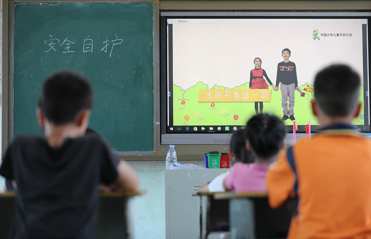 轻生事件警钟敲响！赣州某高校学生轻生被及时劝阻