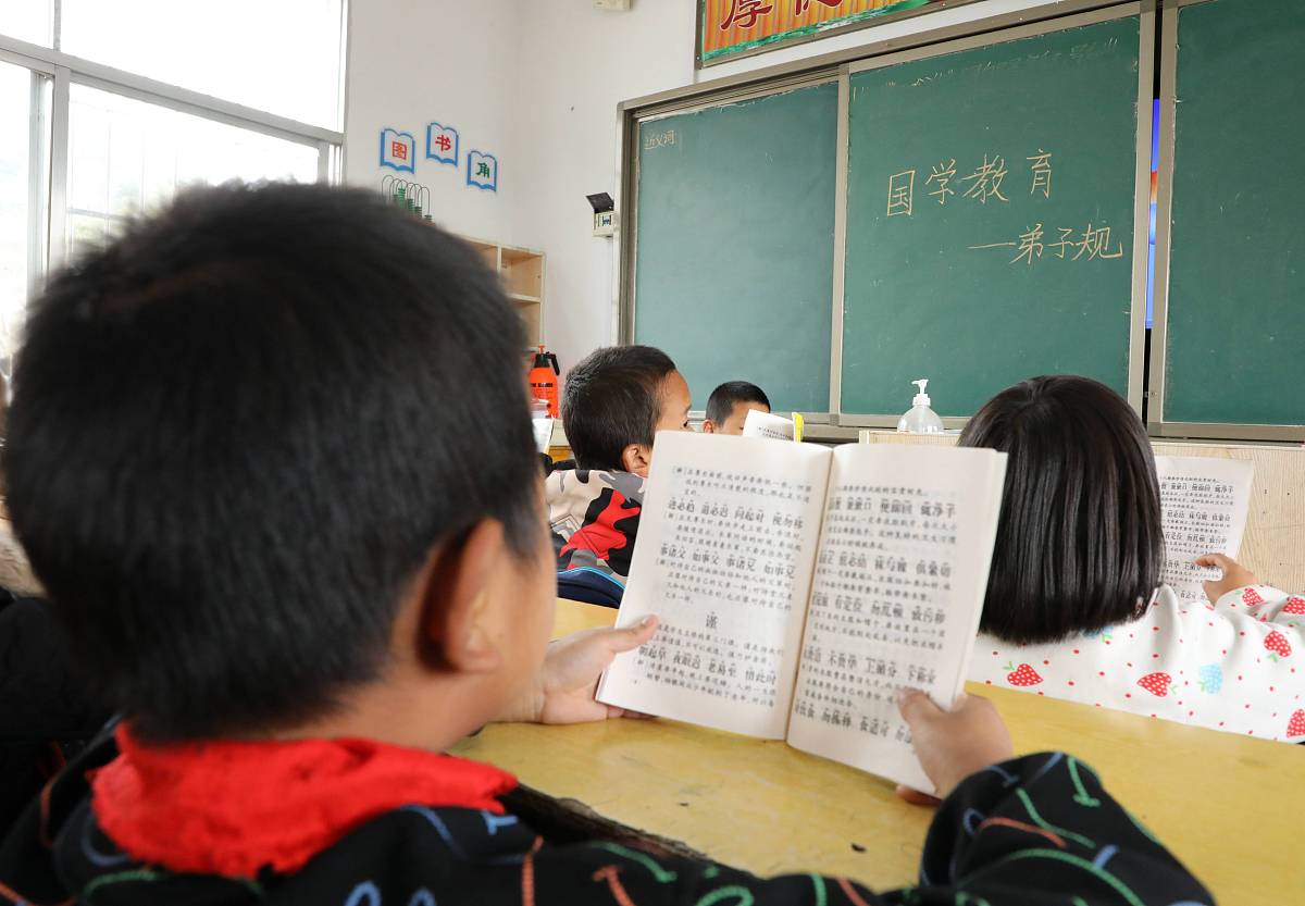 朗诵是背诵还是朗读？解析朗诵技巧