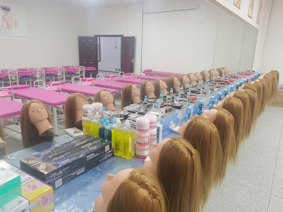 重庆市工业学校电子商务专业如何好学吗