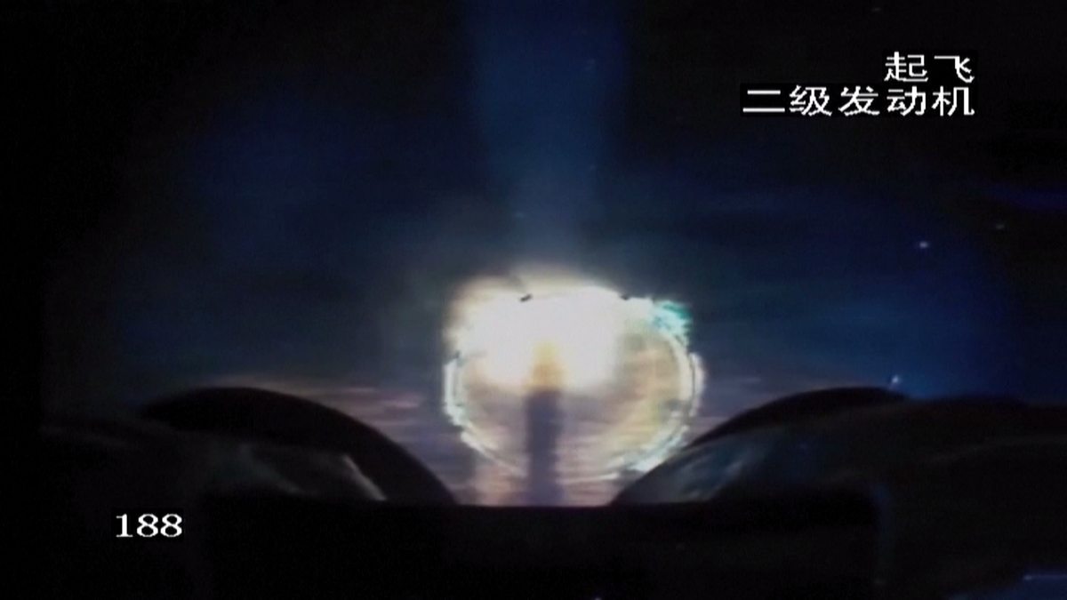 曲速引擎：科幻中的超光速旅行技术