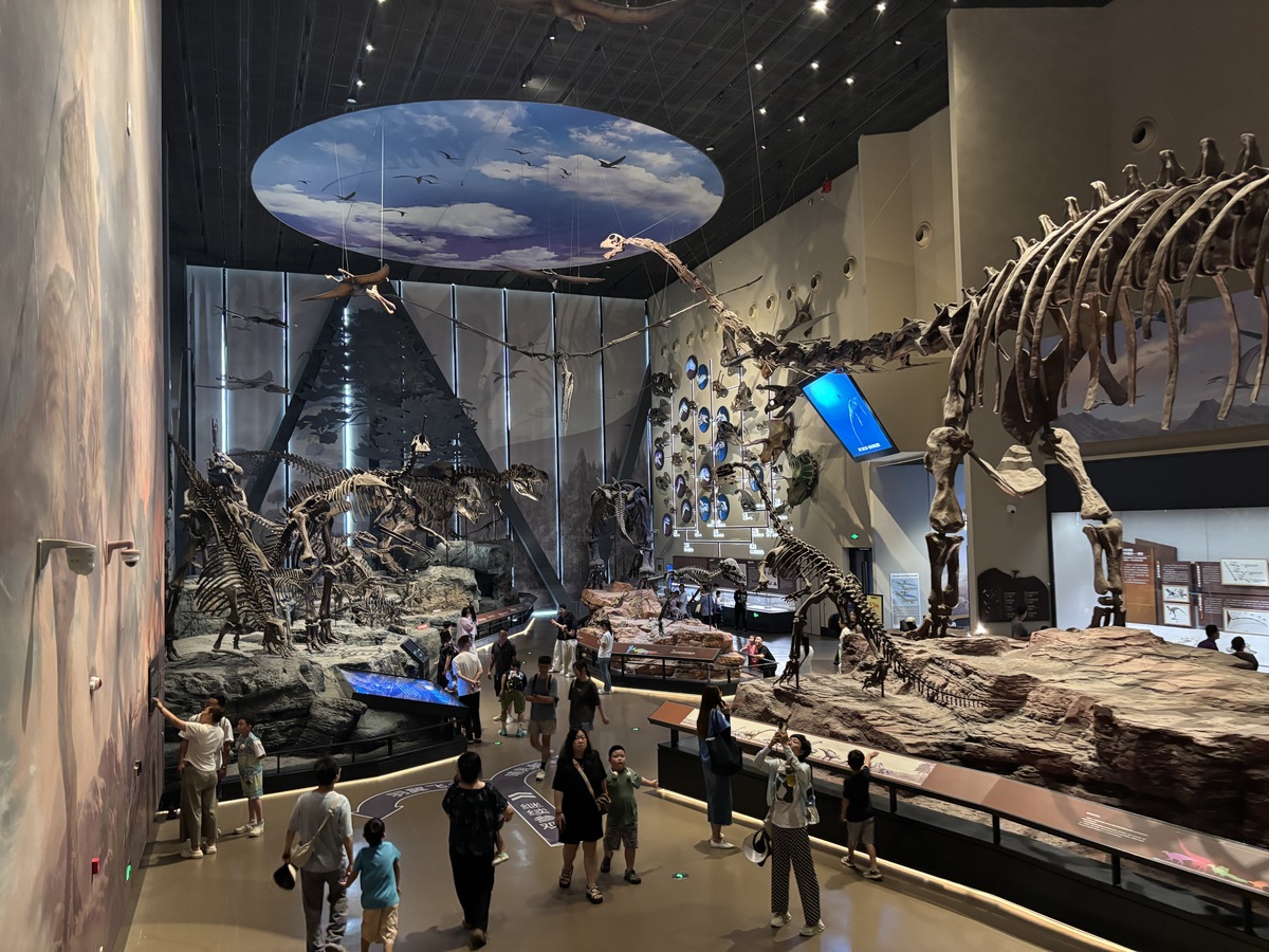 给出一个为期两天的详细的游学方案