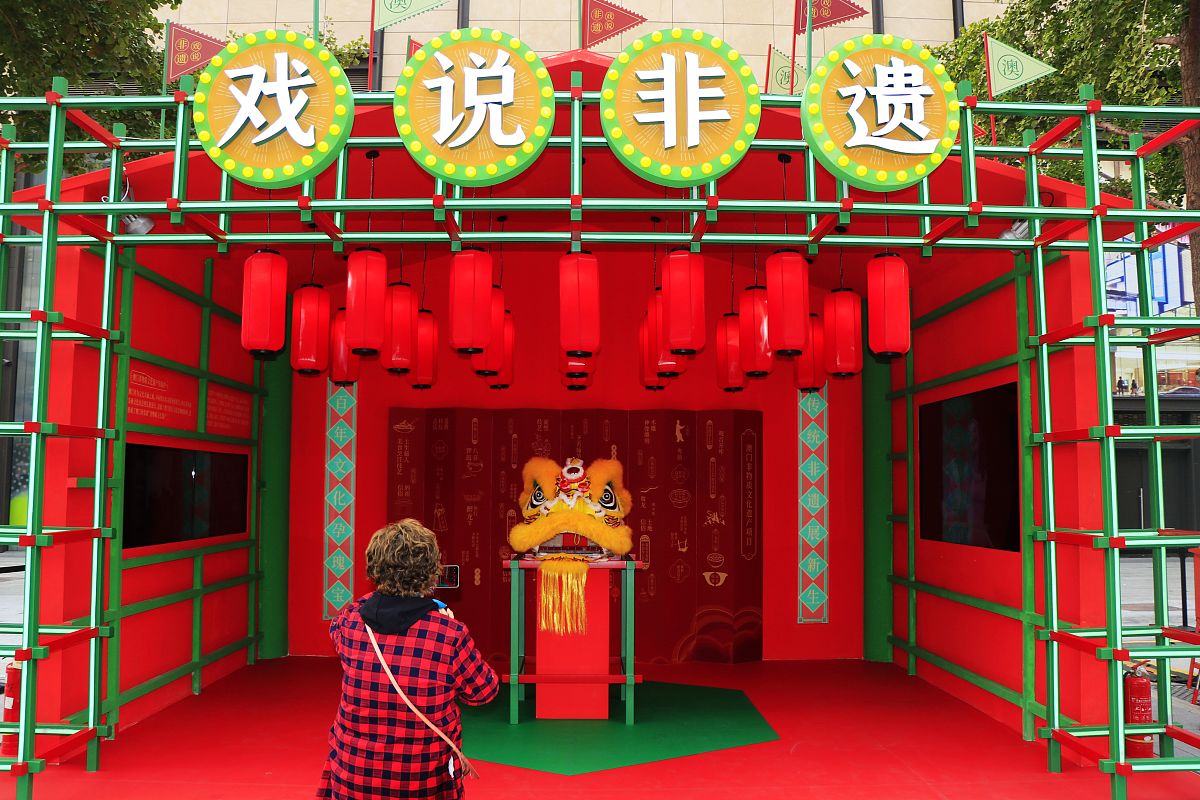 江西旅游商贸职业学院旅游日语专业就业前景分析：导游、翻译、跨国企业等领域发展方向