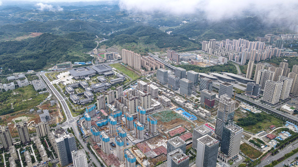 廉江和信宜哪个地方发达