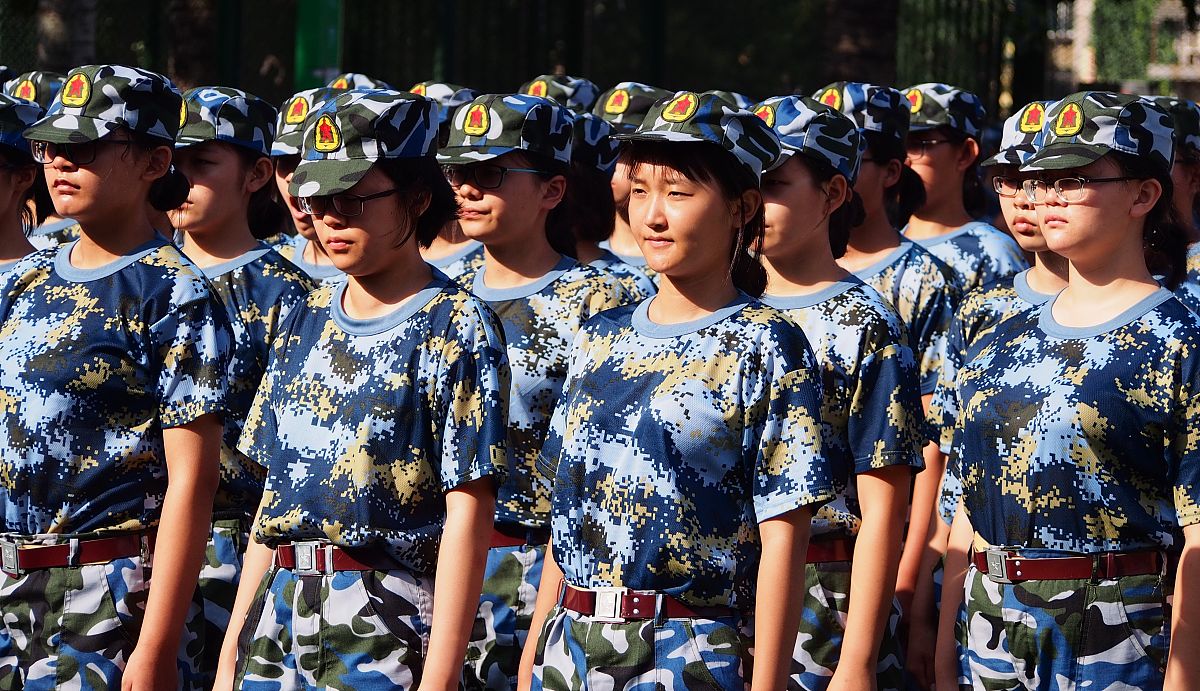 西安科技大学军训文艺汇演精彩呈现，展现青春风采