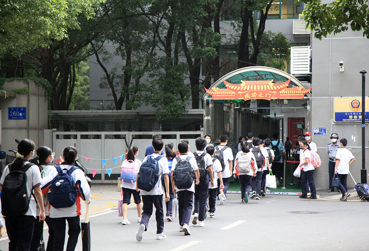 广州荔湾区外语职业高级中学具体地址在哪儿怎么样