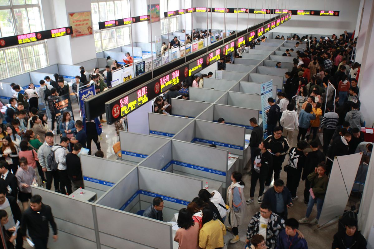 2019年贵州护理专业就业前景分析：机会与挑战并存