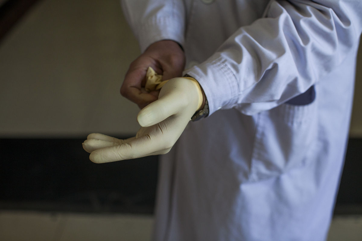 半髋关节置换治疗高龄患者髋部骨折的手术方法