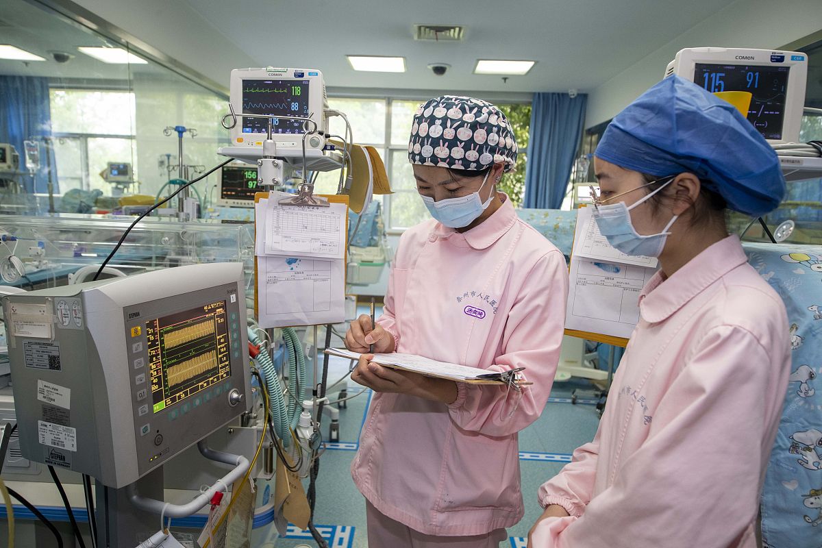 剖宫产患者的心理护理、手术护理、体征监护及导尿管护理的重要性