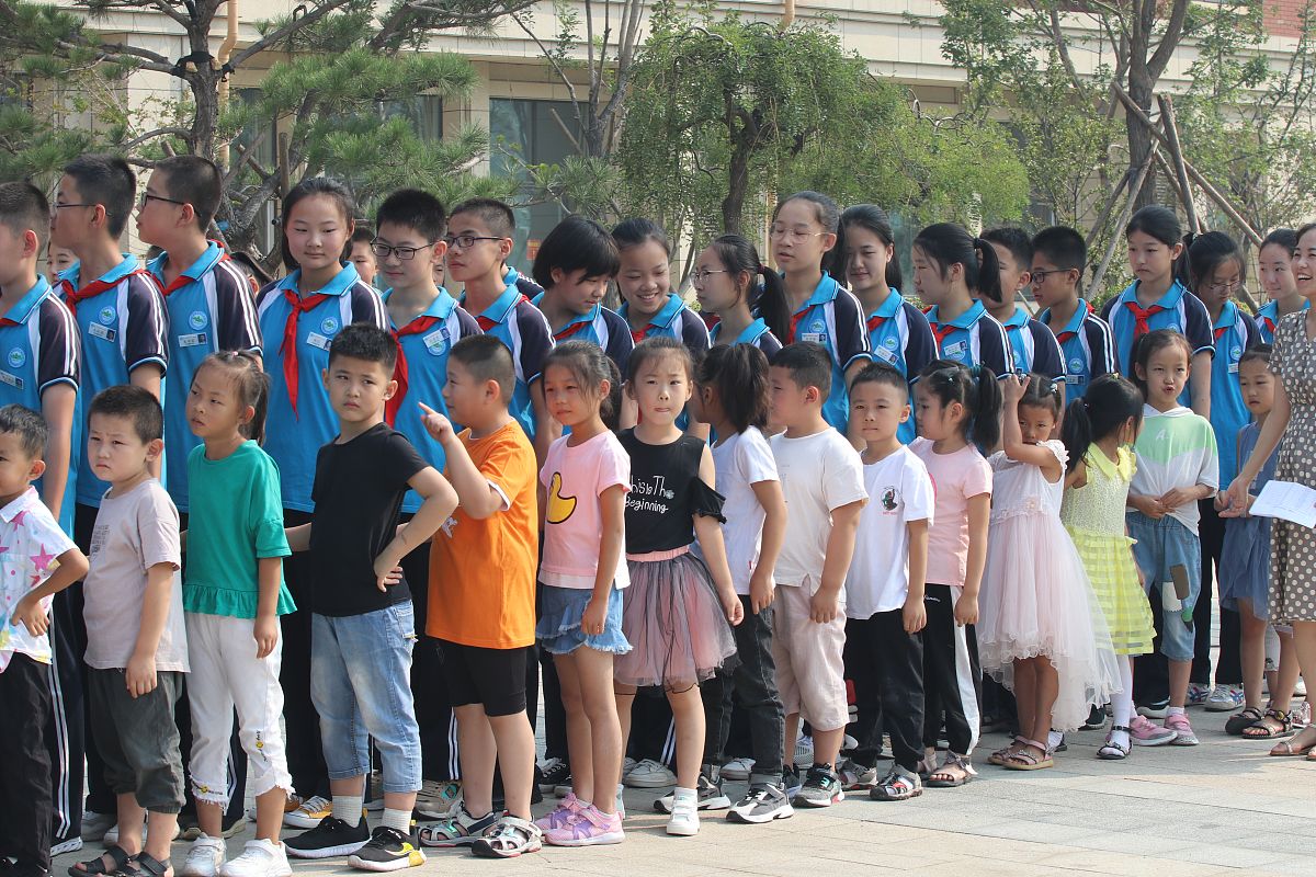 出一份小学一年级数学试卷