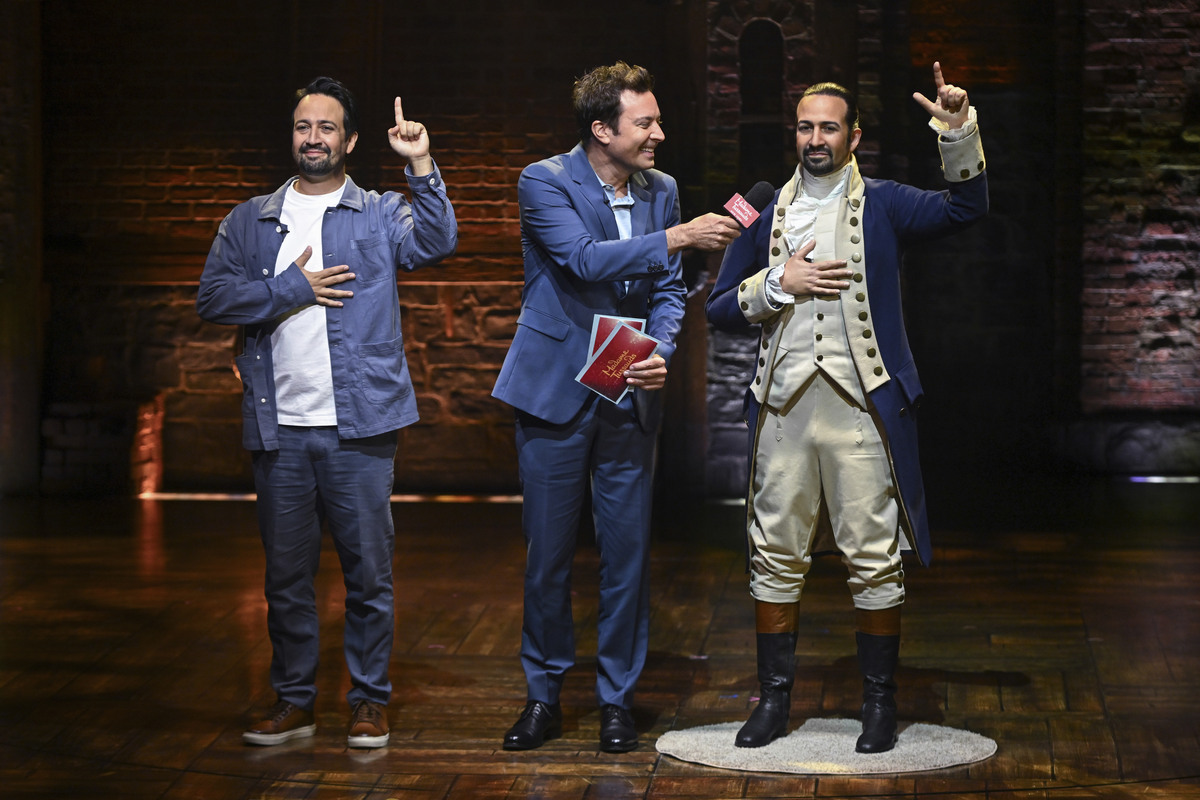 Compare movie american gangster and the Irishman in detail