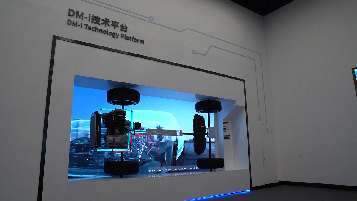 无人机投影项目 与传统投影相比 优势在哪 至少写十点