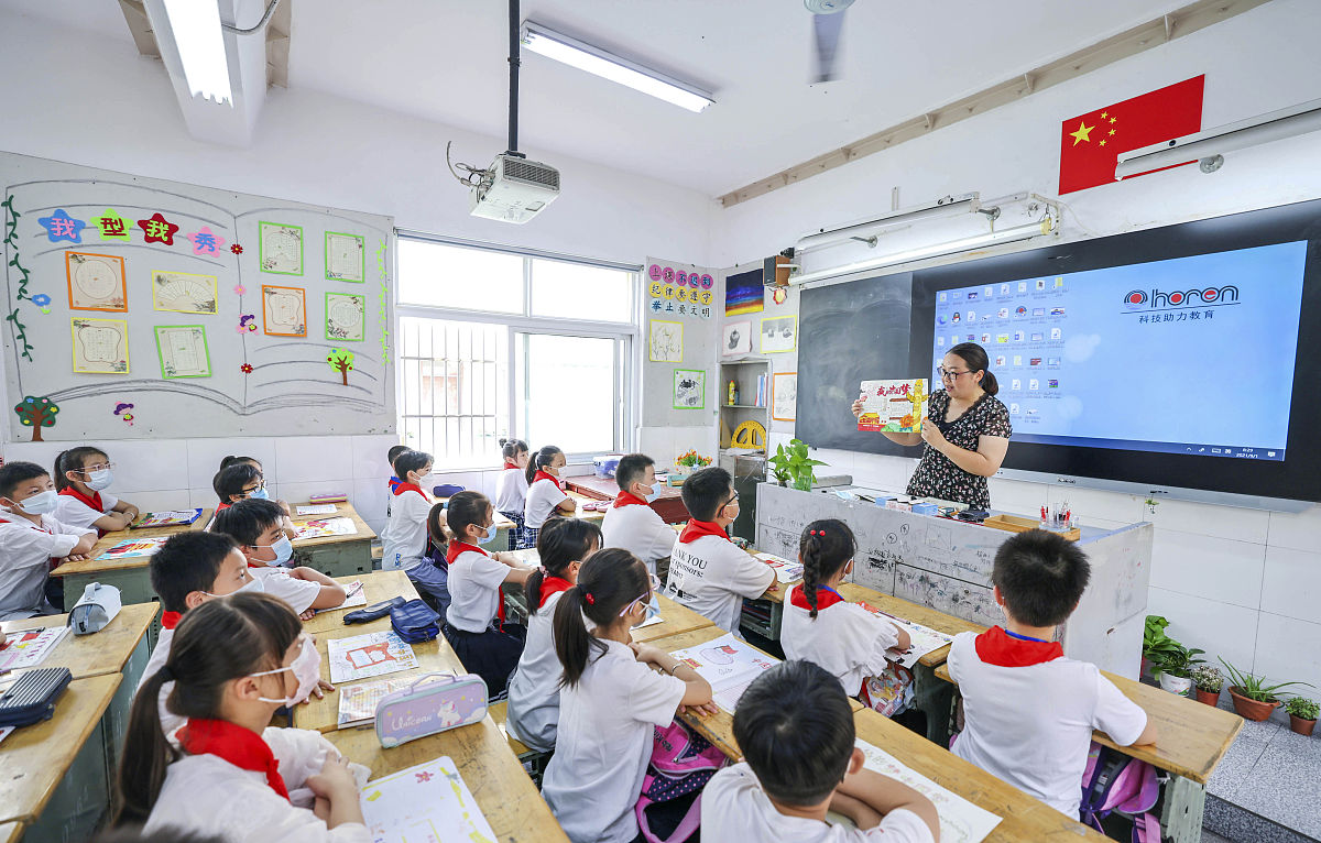 武汉蔡甸星光小学语文观摩课总结：感悟教学真谛