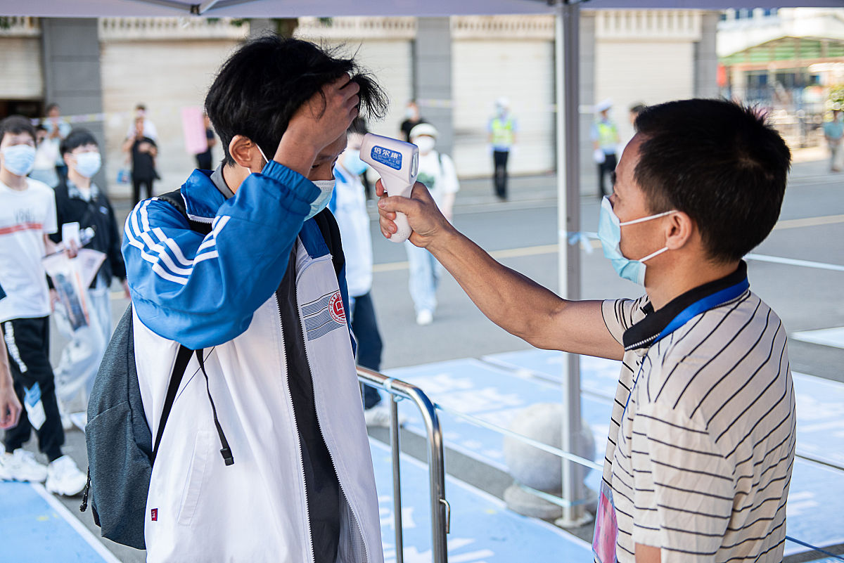 银川市第一职业高级中学招生专业介绍 - 文科、理科、艺术类专业全面覆盖