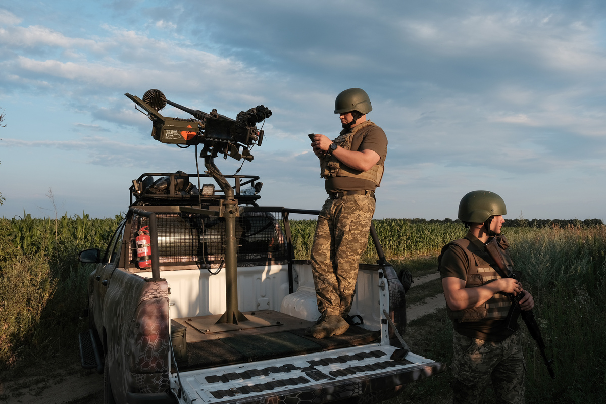 多兵种战术训练系统CATT：基于真实地形数据的虚拟战场训练