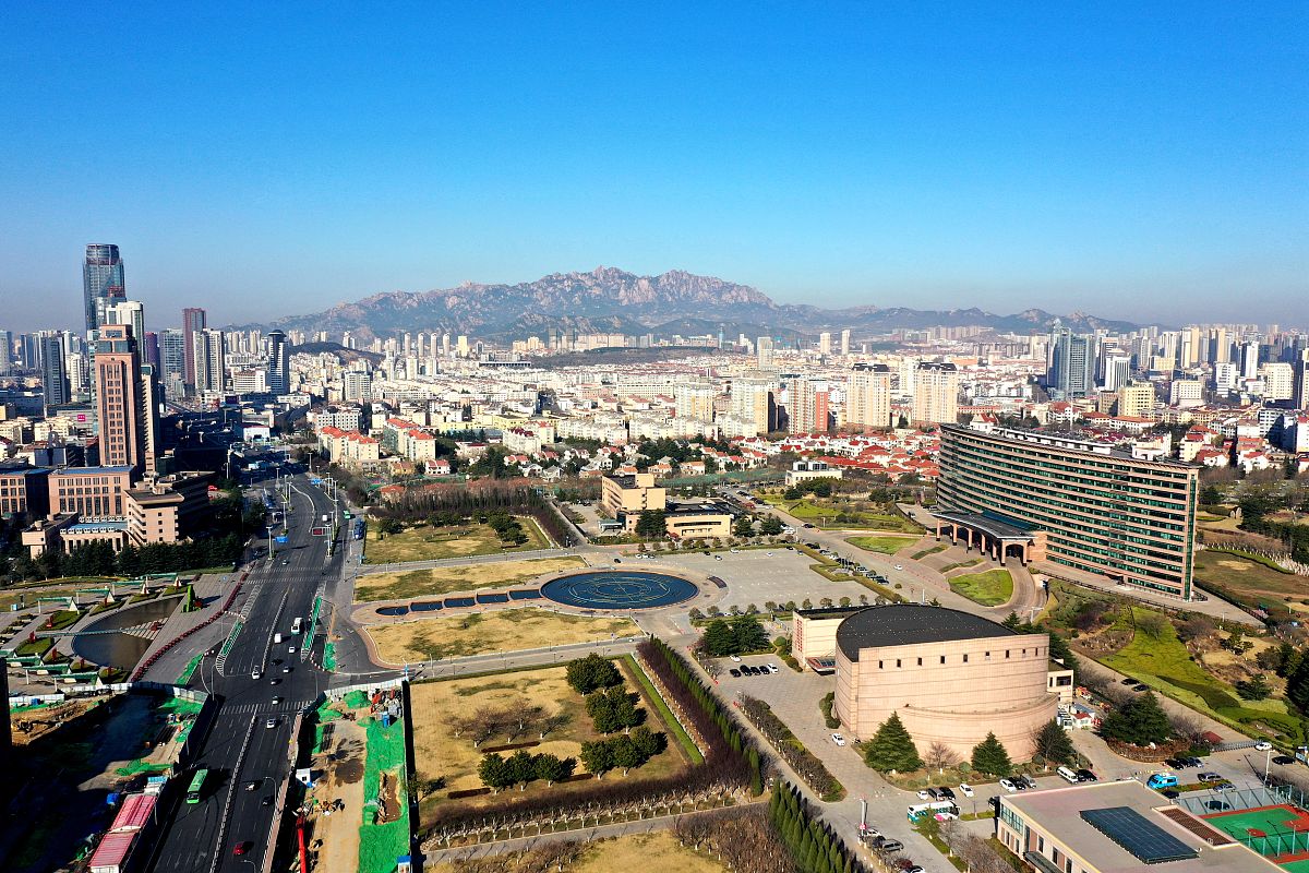 2020年3月22日,青岛,航拍西海岸新区,春光靓丽明媚.
