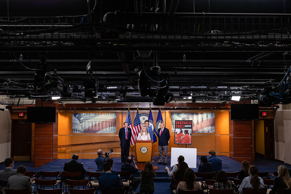 借款合同范本：详细条款解析及下载