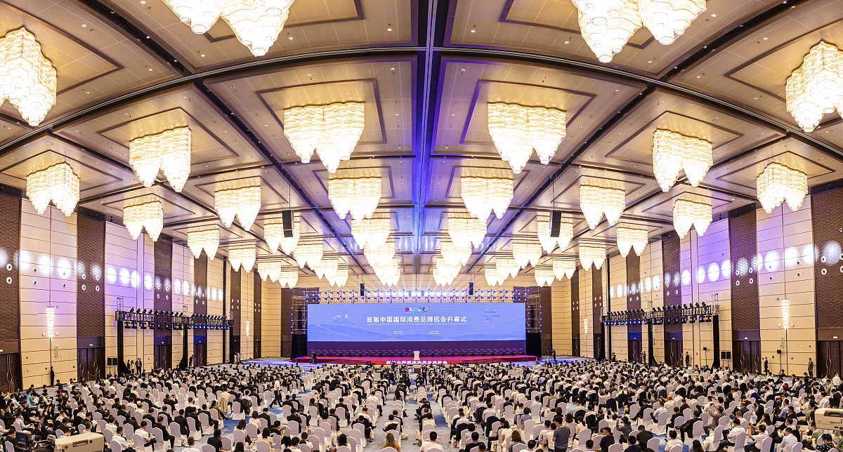 三百字概述广州市会展行业与酒店行业的关系