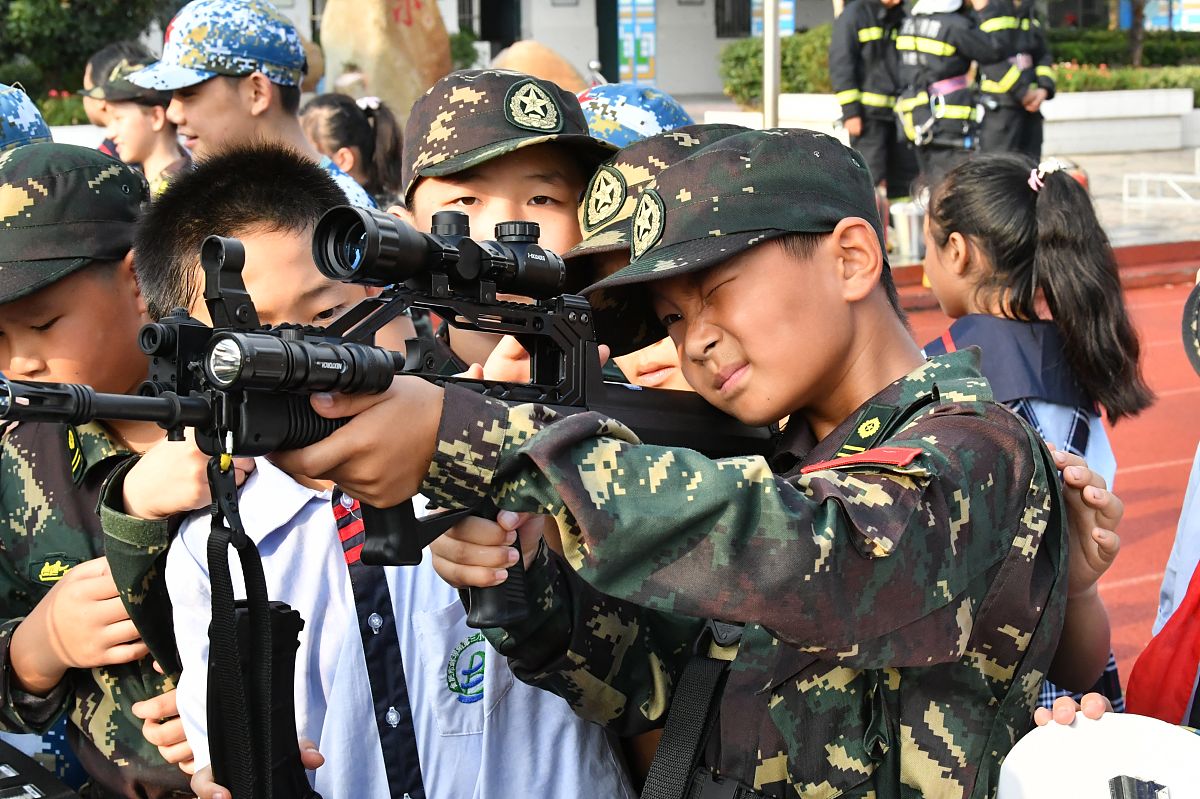 警校生活：学习、训练、成长