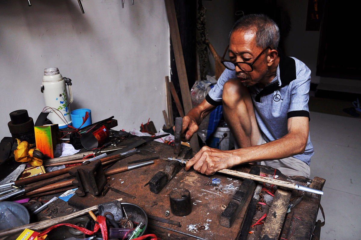 脑筋急转弯：别人请你吃，但你还要付钱？ | 诸葛亮活着，世界会怎样？