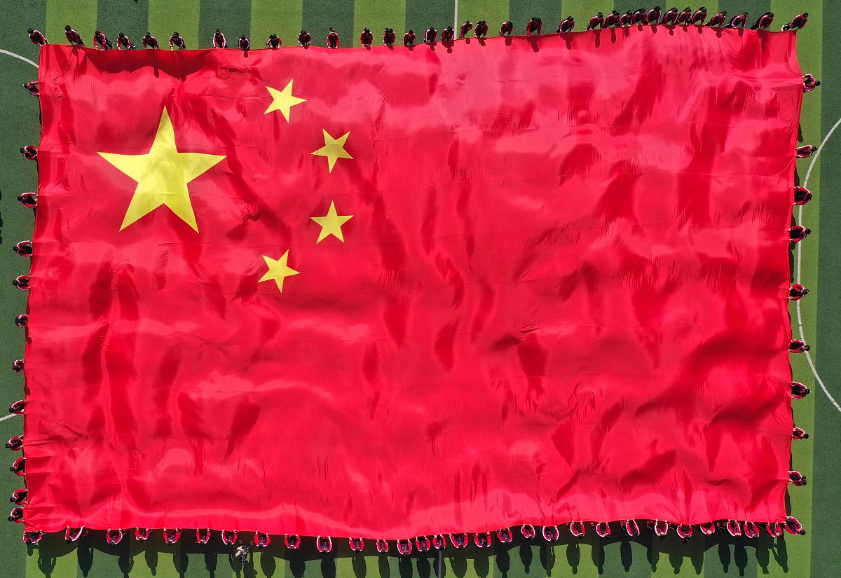 少先队建队74周年升旗手发言稿：为队旗添光彩，为祖国未来奋斗