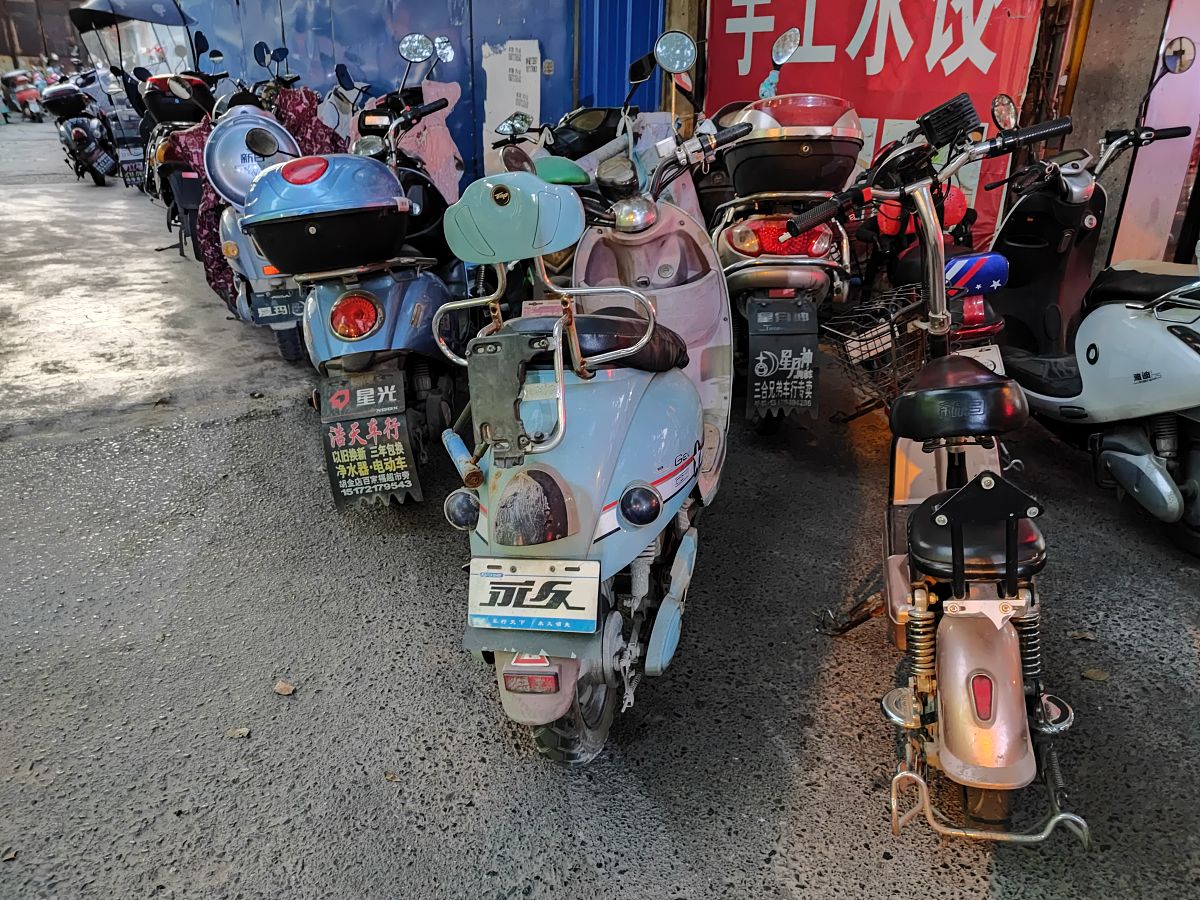 乡镇电动摩托车市场前景分析：机遇与挑战并存