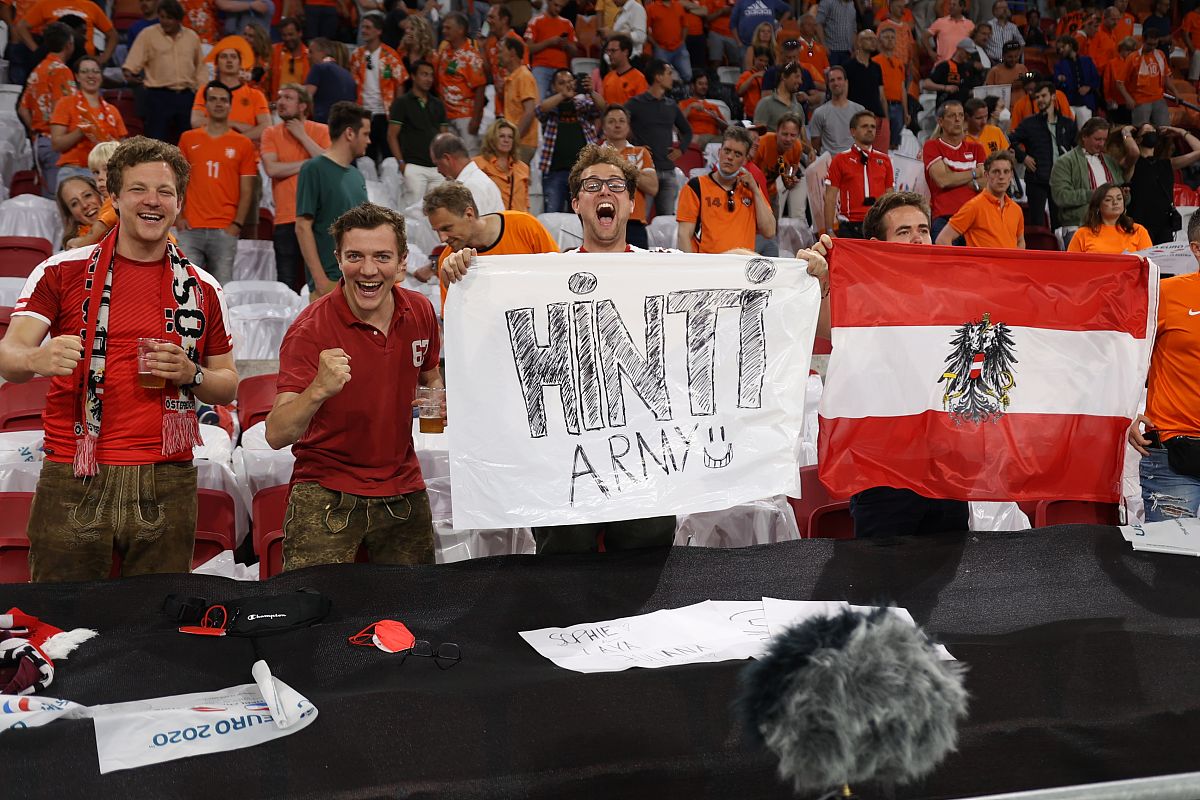 STC155 单片机 流水灯 代码示例