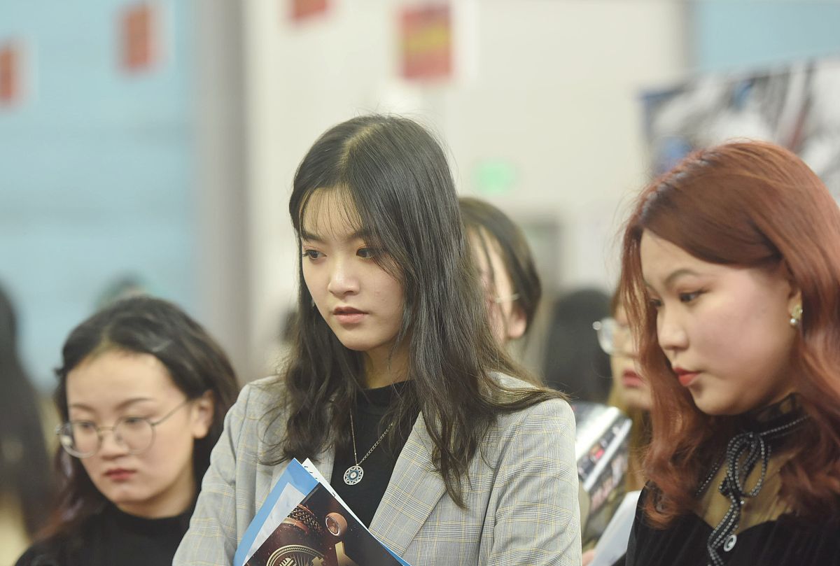 浙江2022年女生适合计算机学校吗怎么样
