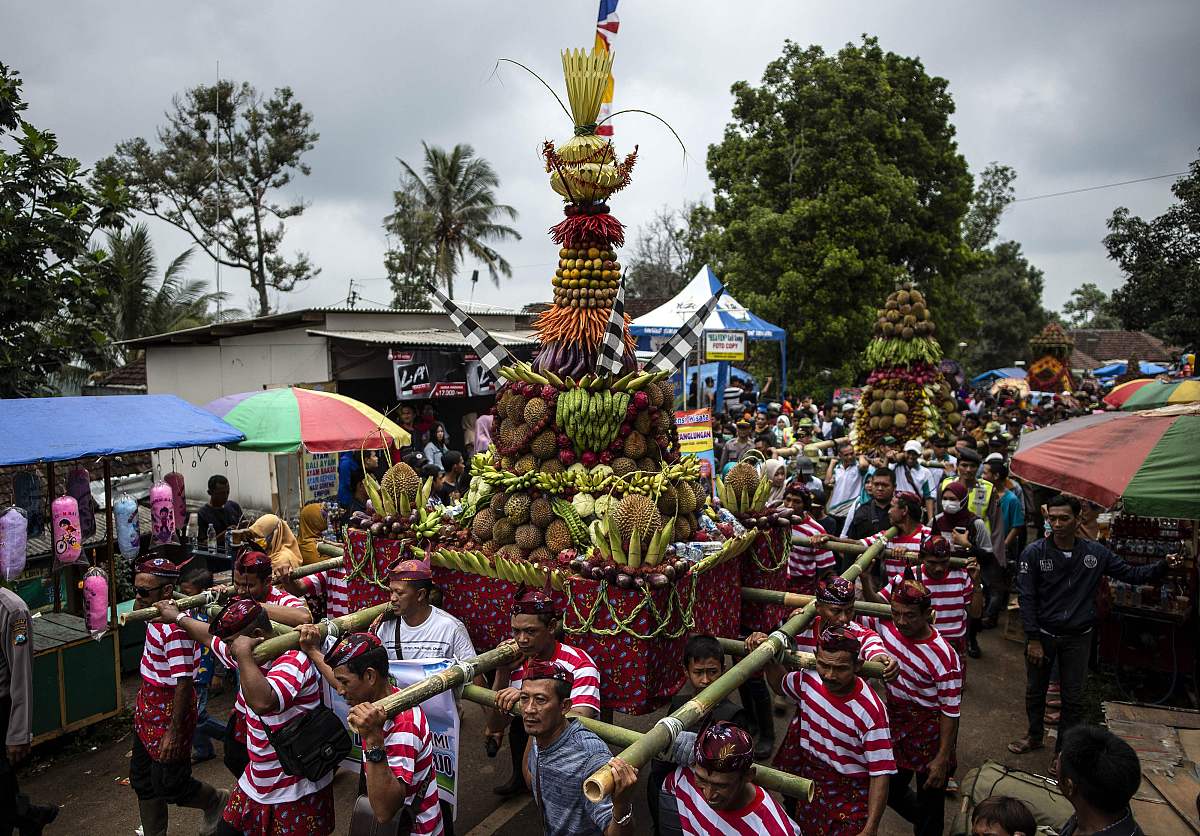 Fruit-Themed Festival Tourism Development: A Review of 5 International Studies