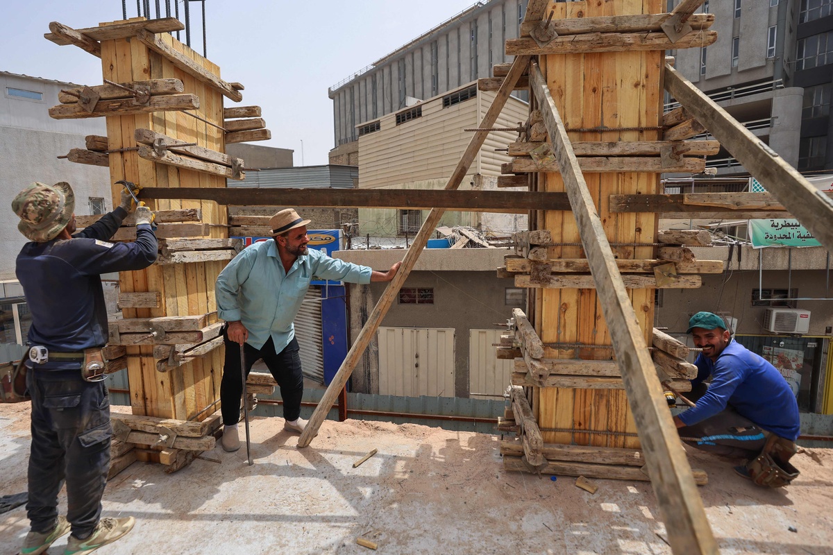 模板施工规范：防污染、防磕碰、防变形