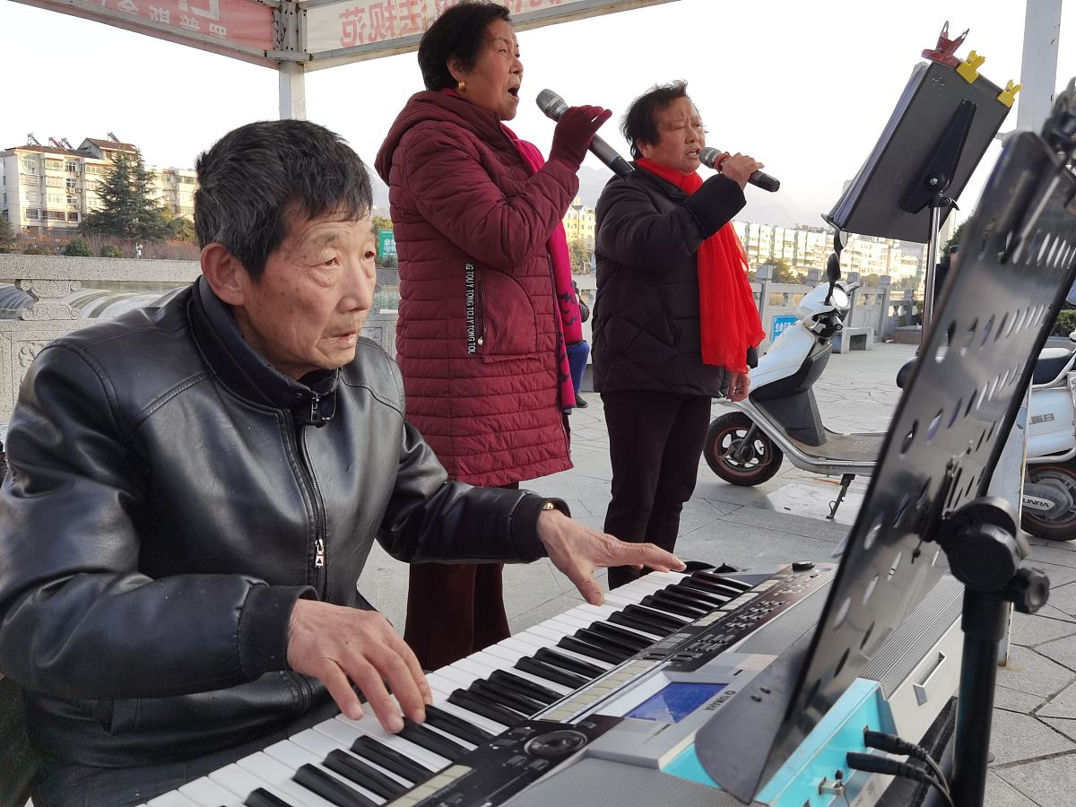 乡村之声：一首充满反抗精神的中文乡村歌曲