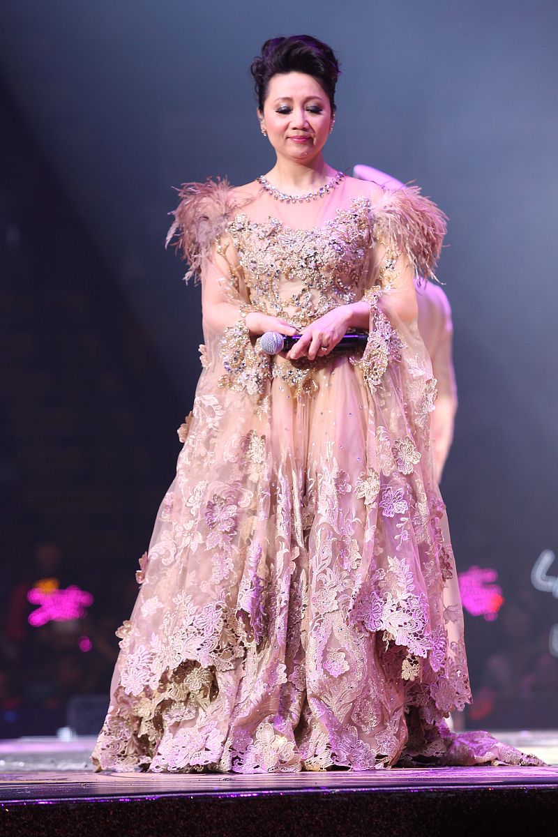 2015年5月8日,香港,群星献唱《<strong>顾</strong>嘉?荣休盛典演唱会》. , 张德兰