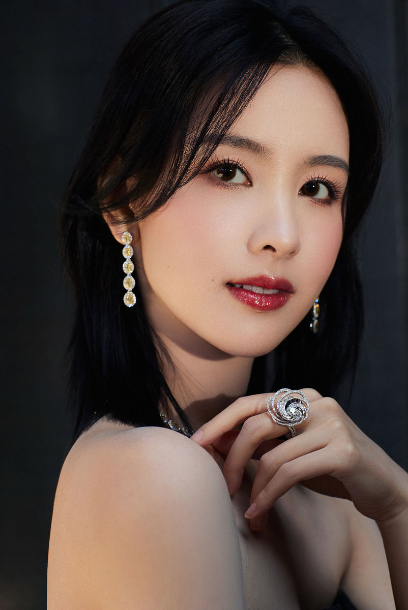 上个世纪中国的一些男女明星颜值代表人物和如今新生代的明星的区别在哪？