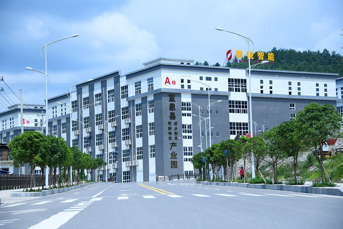 攀枝花商贸电子职业技术学校机电技术应用专业：就业前景、课程设置及优势