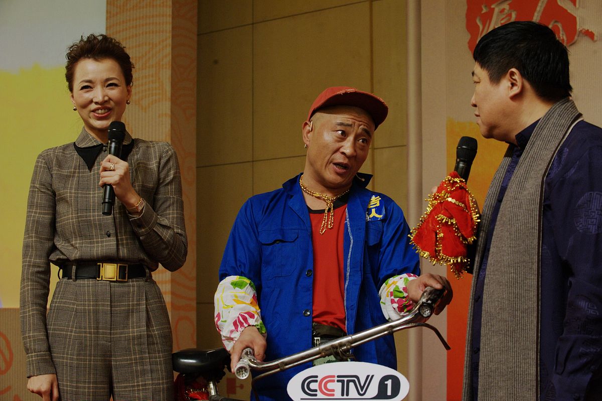 2010年11月8日,央视2011年黄金资源广告招标会在北京梅地亚中心举行.2
