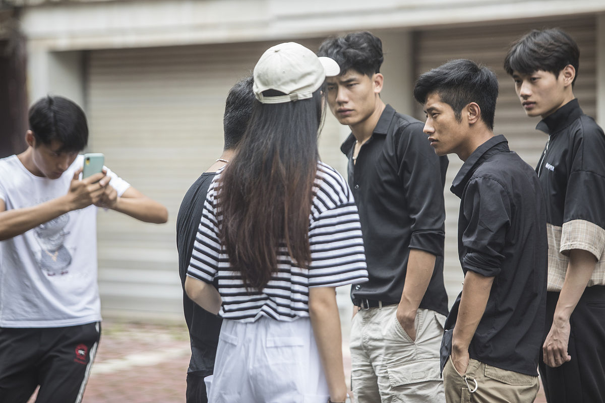 女人说不急明天有事暗示什