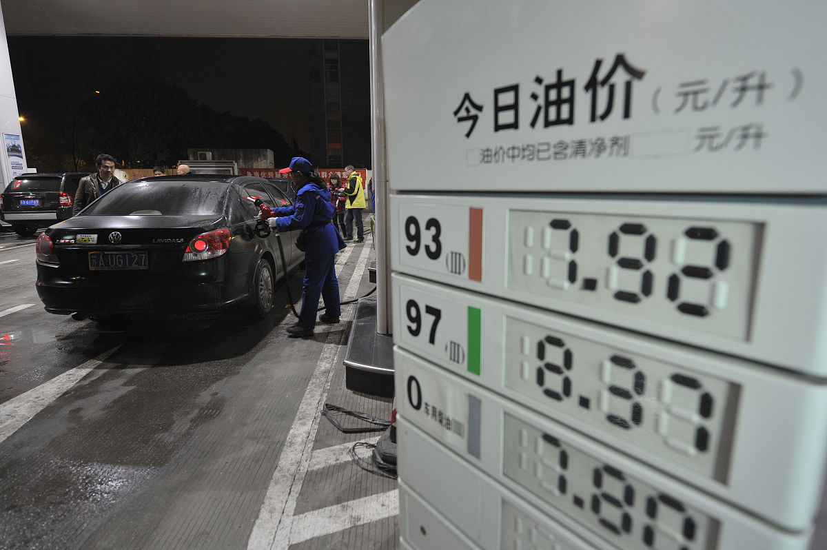 油价8元一升 跑了9公里 用了09升油 问每公里多少钱