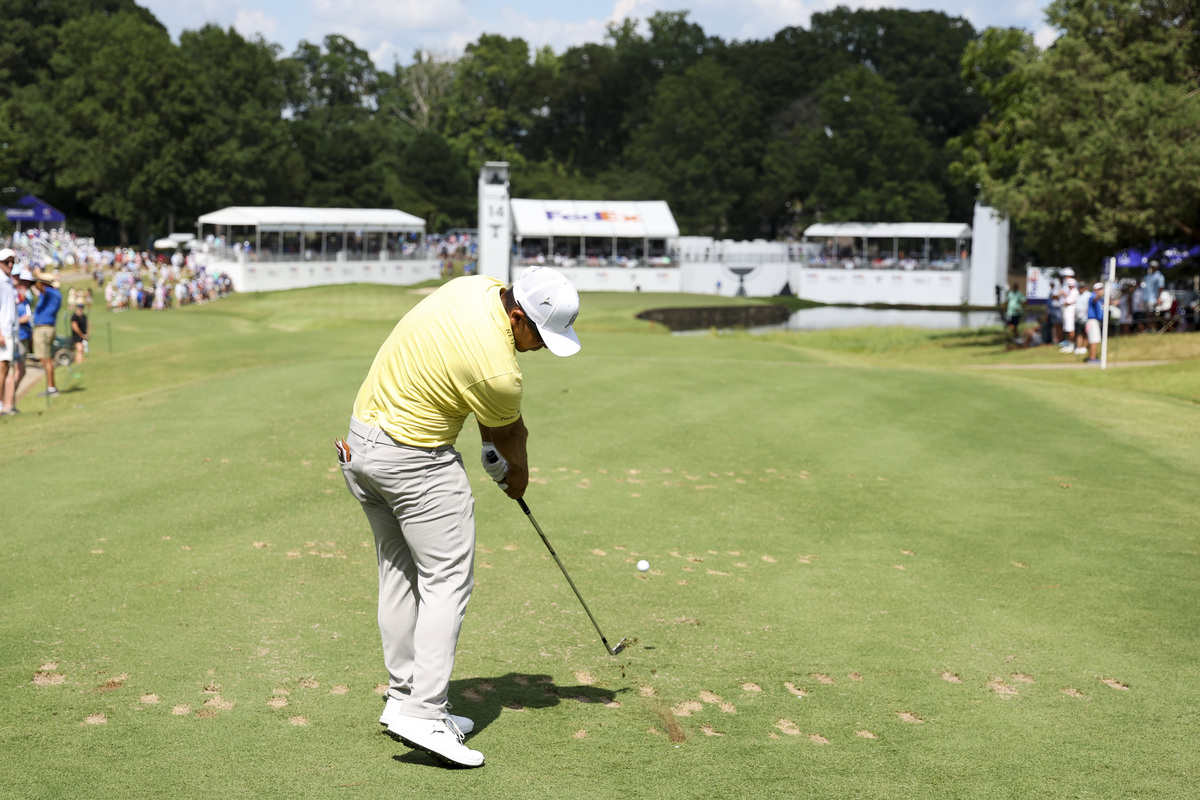 打高尔夫18洞需要多长时间？