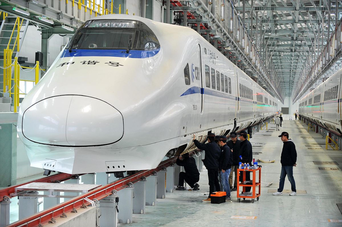 云南永仁县初中生学高铁学校要读几年-好不好