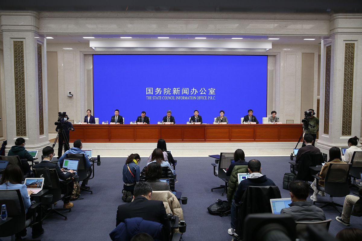2021年工地器材租赁公司工作报告：市场分析、业务情况及未来发展方向