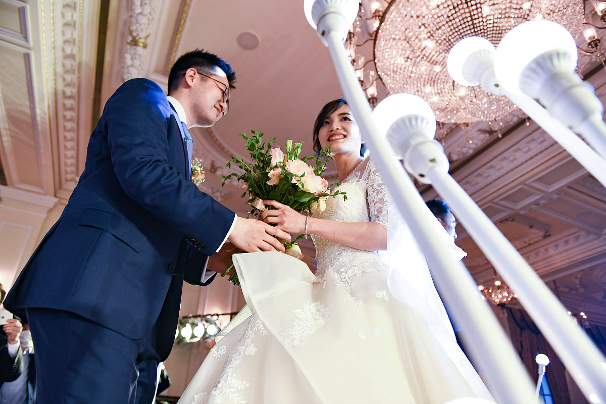 为什么爸爸妈妈结婚时我没有在场？