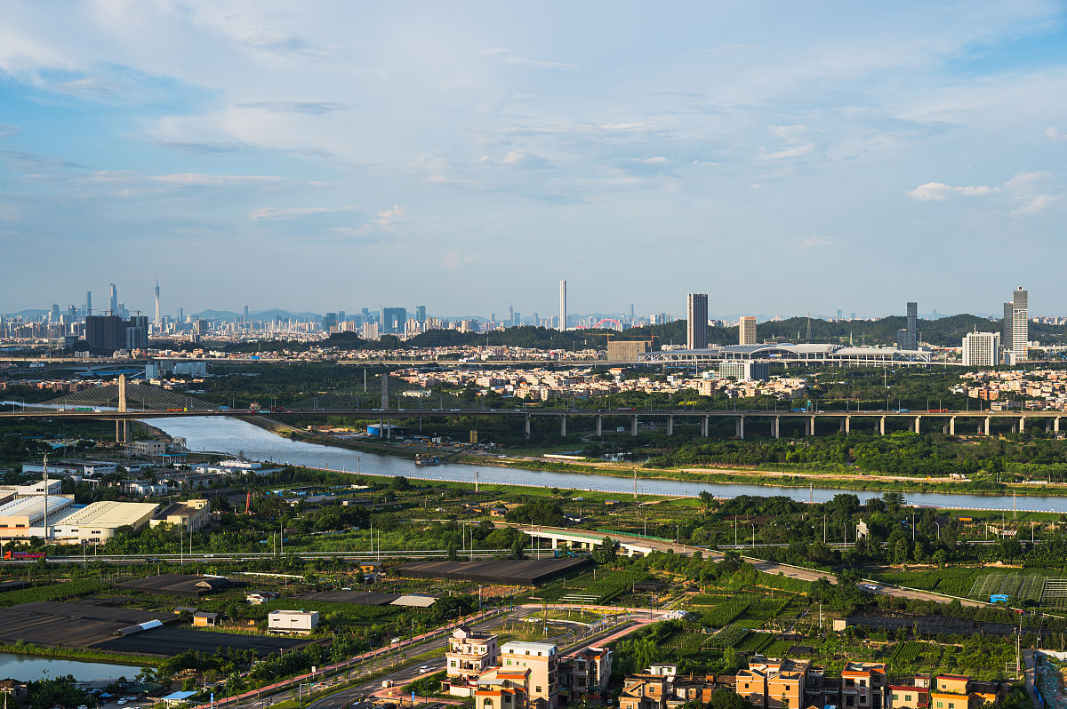 2021年8月26日,广州南站及其周边景色.