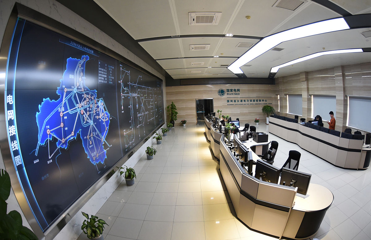 永川区公安局反诈中心走进重庆城市科技学院，为新生开展防诈骗教育讲座