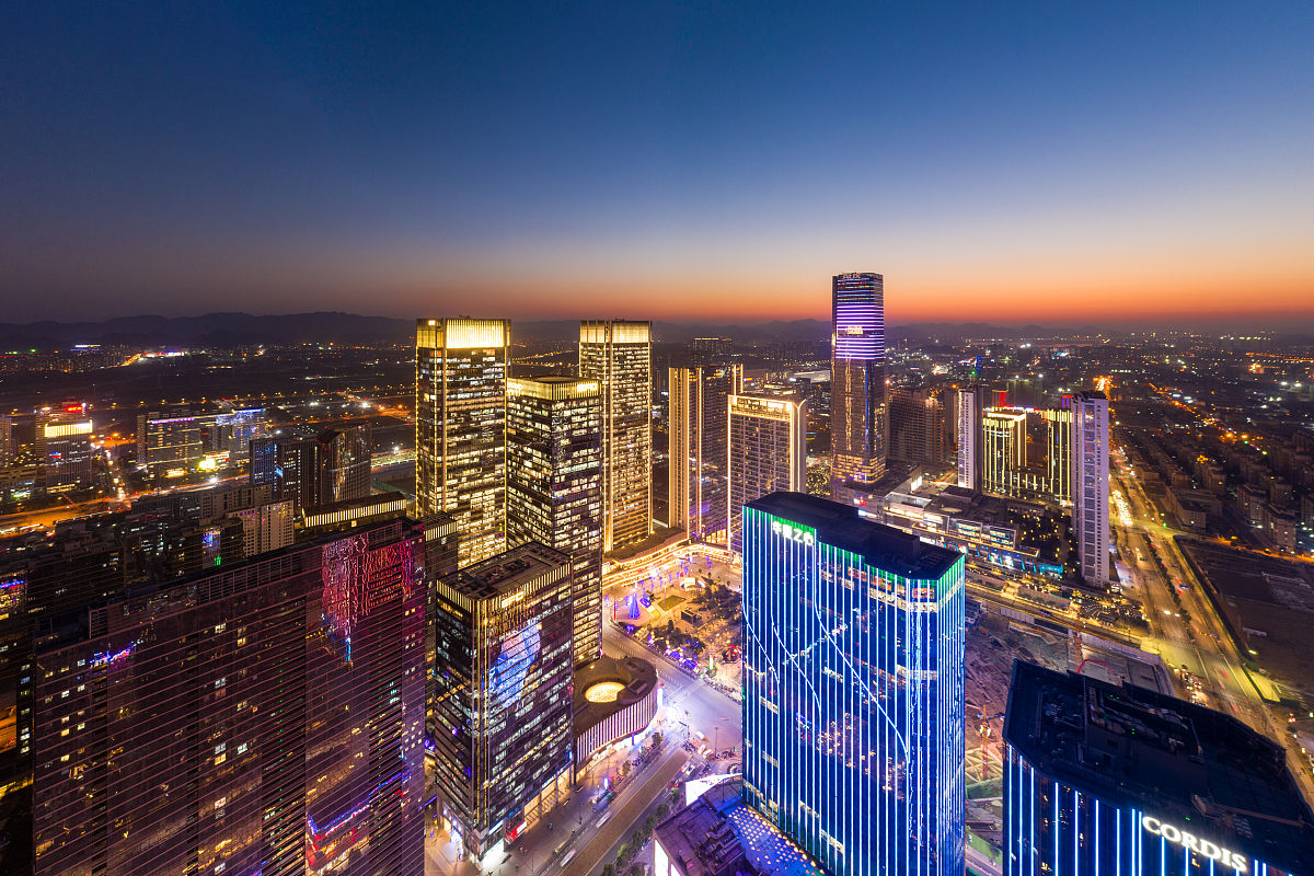2021年1月12日,浙江杭州,未来科技城夜景航拍.