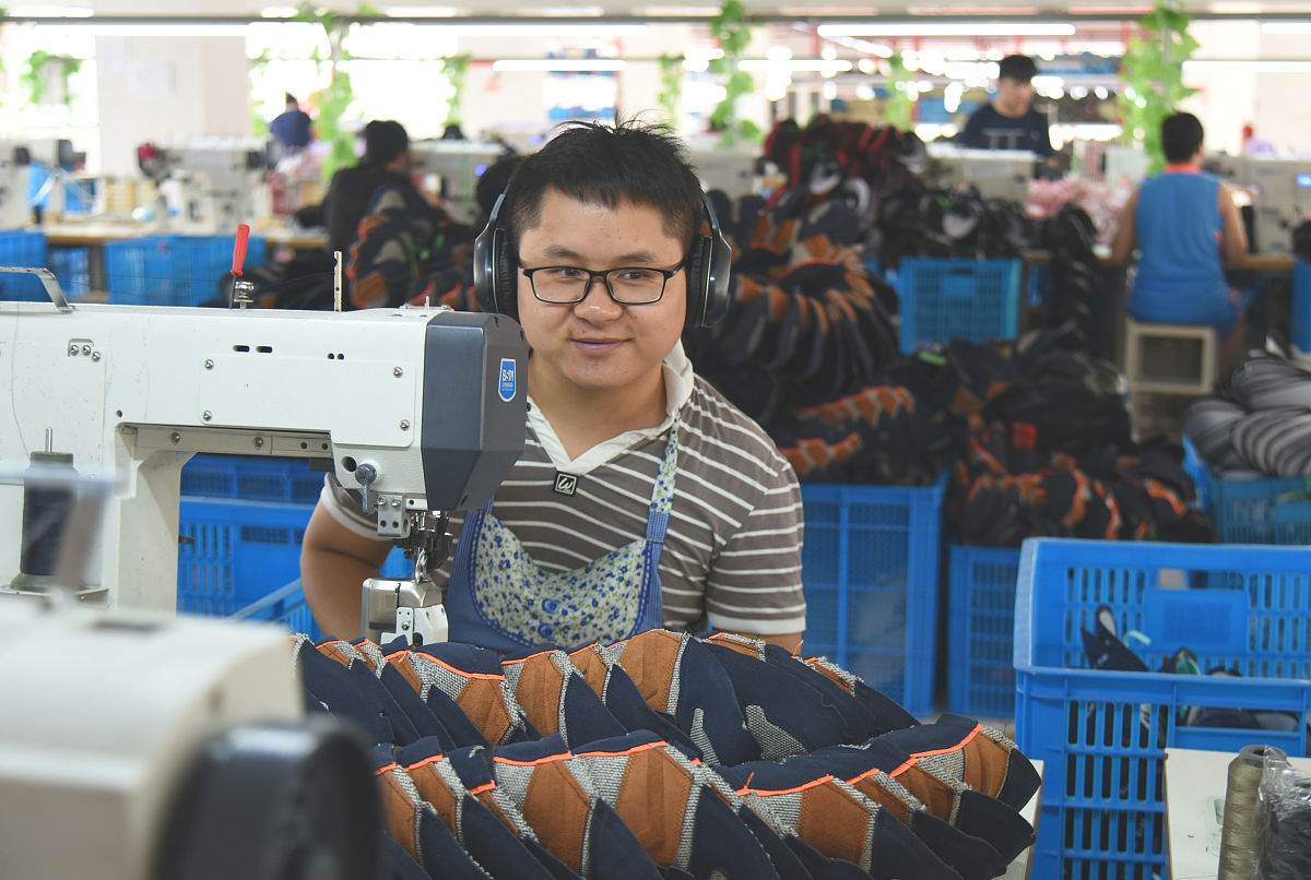童鞋尺码对照表：中国码、欧洲码和鞋内长换算