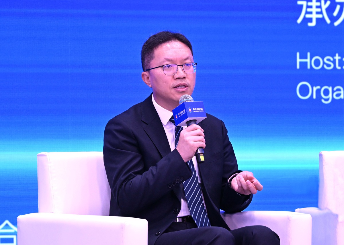 盈趣科技自然股东 刘勇民盈趣科技的自然股东刘勇民是一位成功的企业家和投资者。他曾经创办过多家公司并在中国的互联网行业中占据了重要地位。刘勇民的投资领域涵盖了互联网、金融、房地产等多个领域他的投资组合包括了多家知名企业。作为盈趣科技的自然股东刘勇民在公司的发展中发挥了重要作用为公司的成功发展贡献了自己的力量。投资和创业的道路上刘勇民始终秉持着创新、合作、共赢的理念致力于推动中国经济的发展和创新创业的