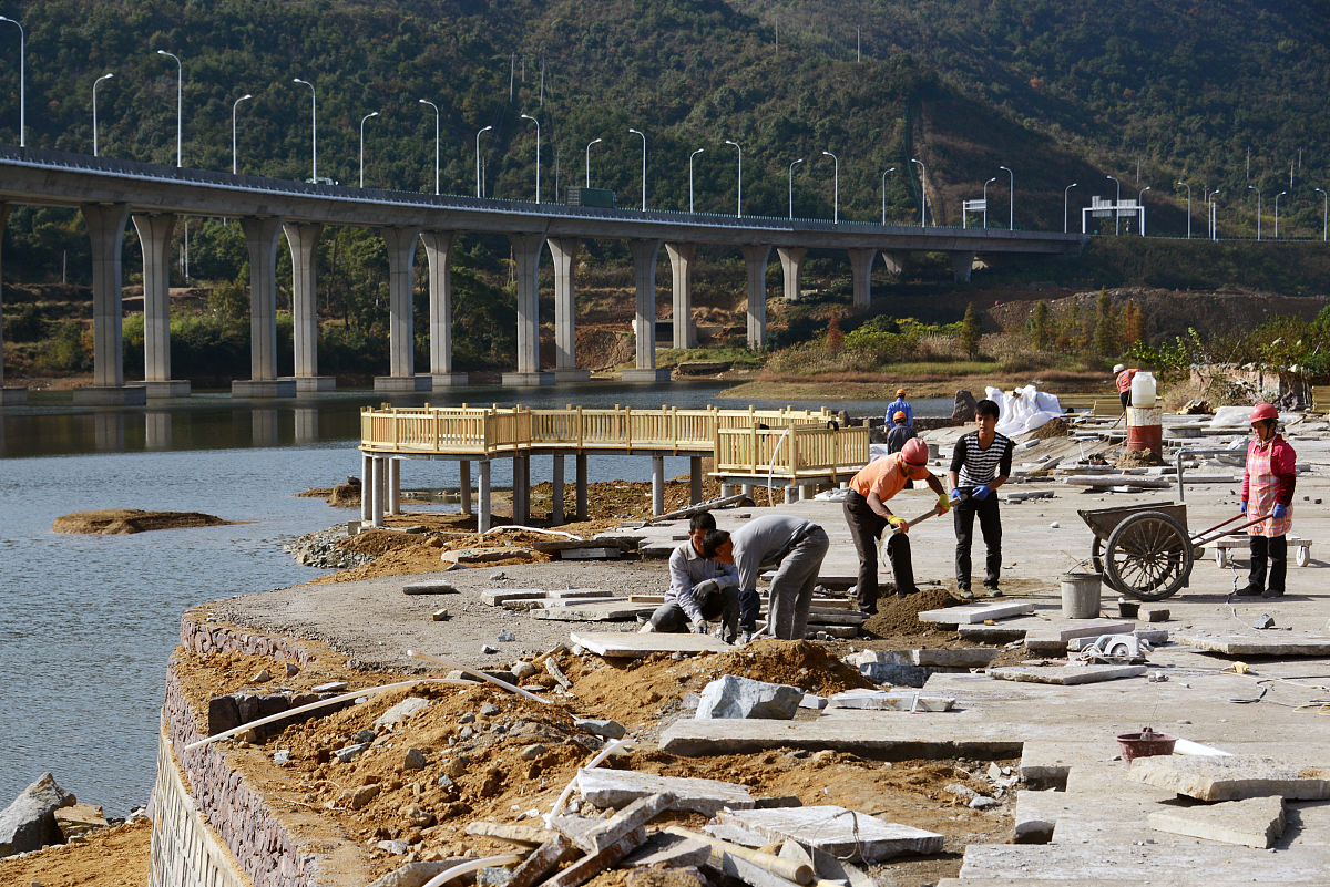 攀枝花建筑工程学校道路与桥梁工程施工专业就业方向 - 就业前景广阔