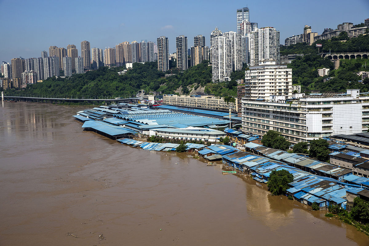 2020年7月27日,重庆,由于受强降雨影响和,长江上游岷江,嘉陵江来水明