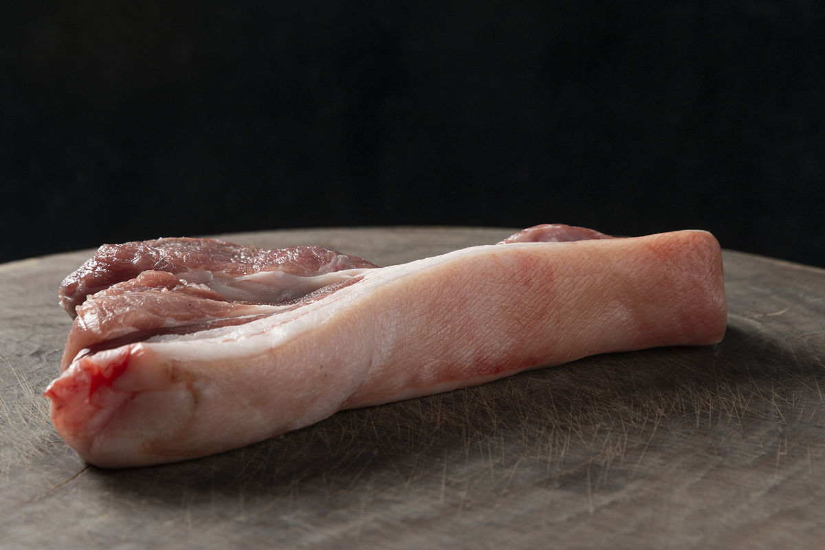 腊肉猪脚放了十天会臭吗？